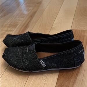 Toms Black Lace Flats